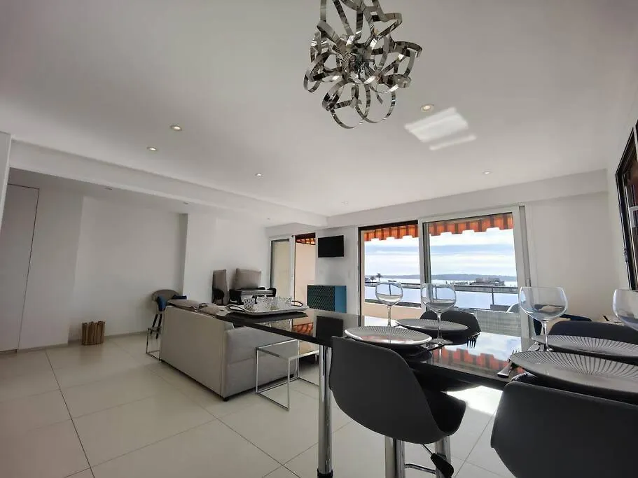 Cannes Vue Mer T2 61M²+ Parking France