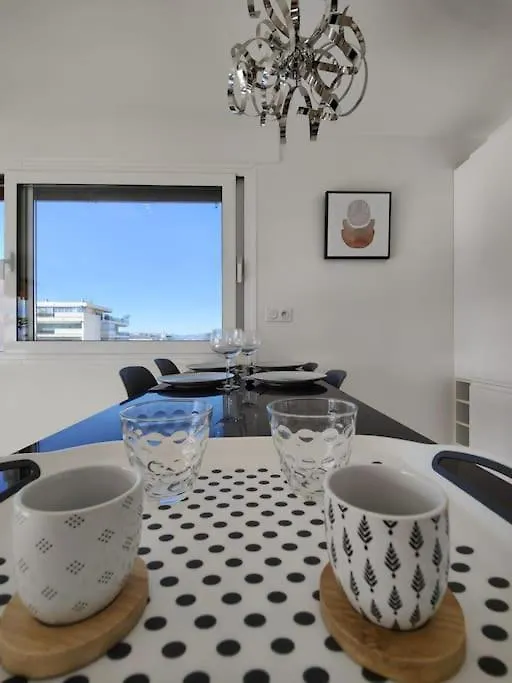 Cannes Vue Mer T2 61M²+ Parking Apartment