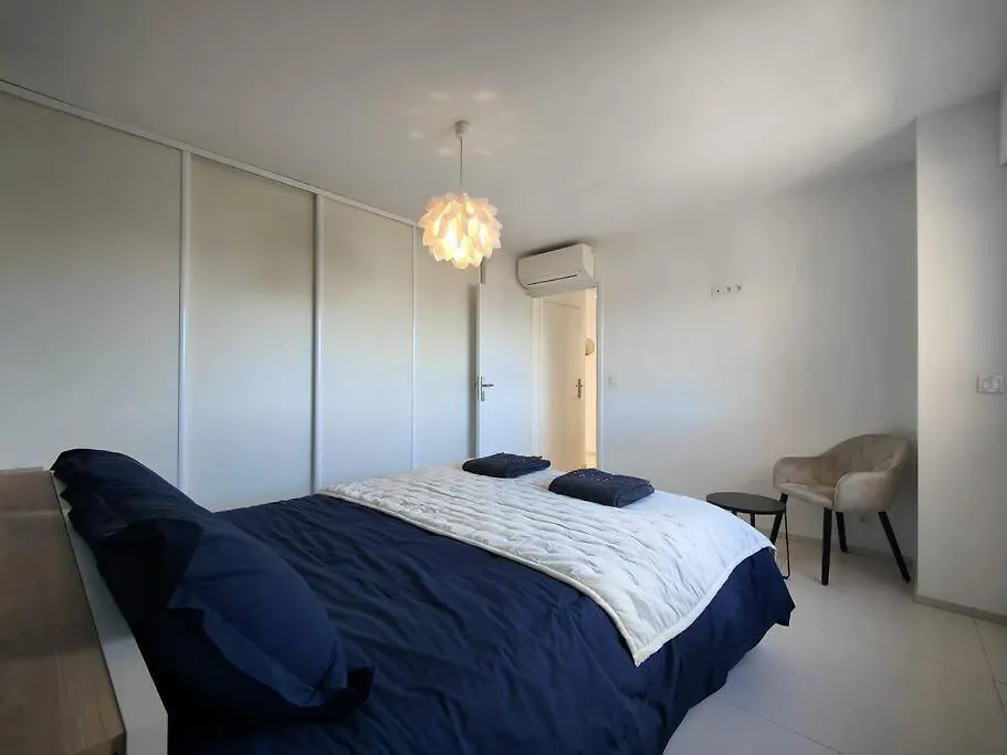 Cannes Vue Mer T2 61M²+ Parking Apartment