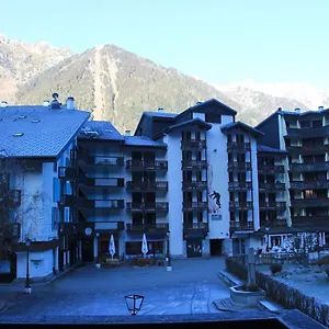 https://modern-studio-proche-centre-chamonix.hotels-rhonealpes.com