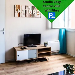 https://le-debussy-studio-fonctionnel-centre-ville-parking.midi-pyreneeshotels.com